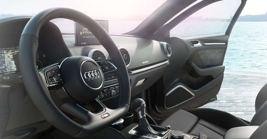 interior del Audi A3 coche familiar premium